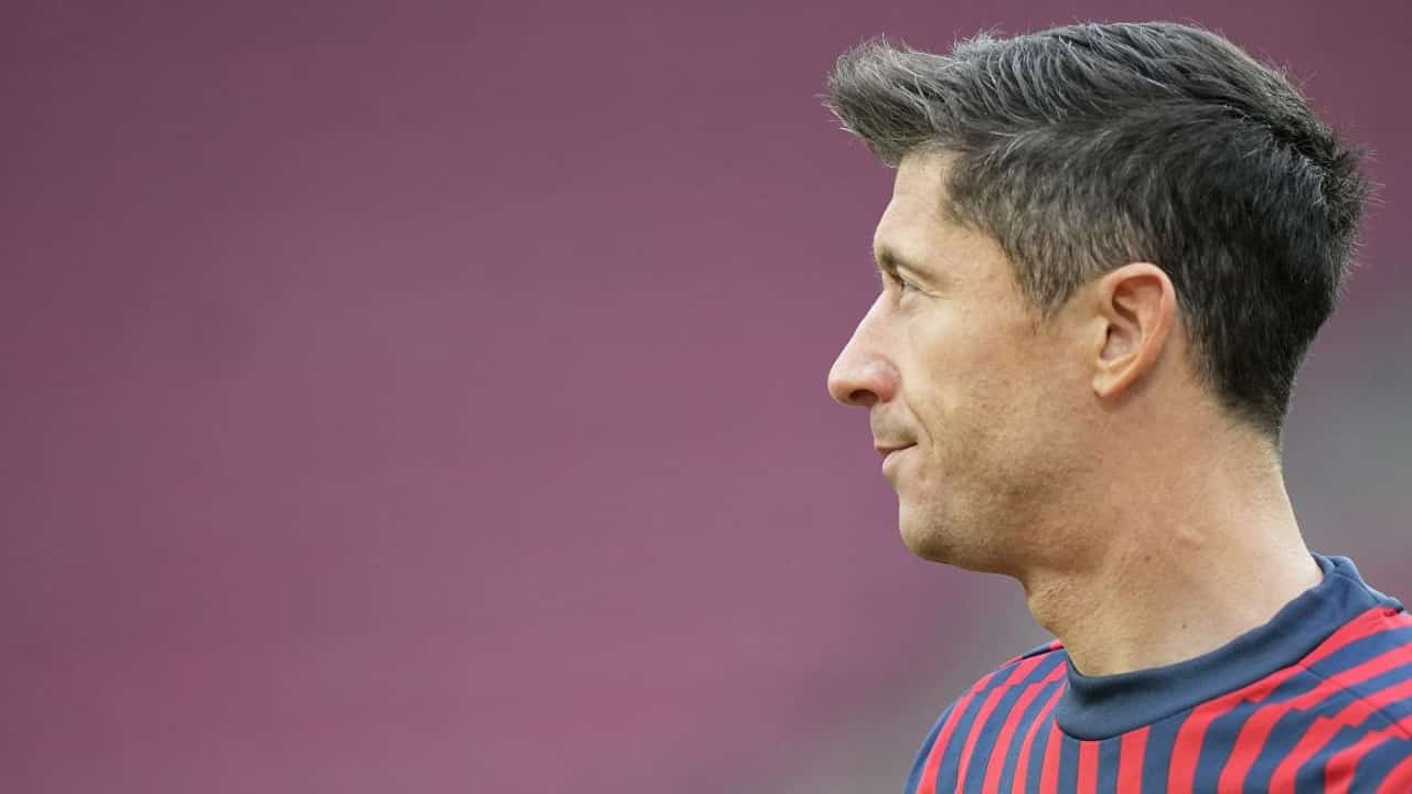 Barcellona, disavventura per Lewandowski: scena da film, interviene la polizia Barcellona, disavventura per Lewandowski: scena da film, interviene la polizia