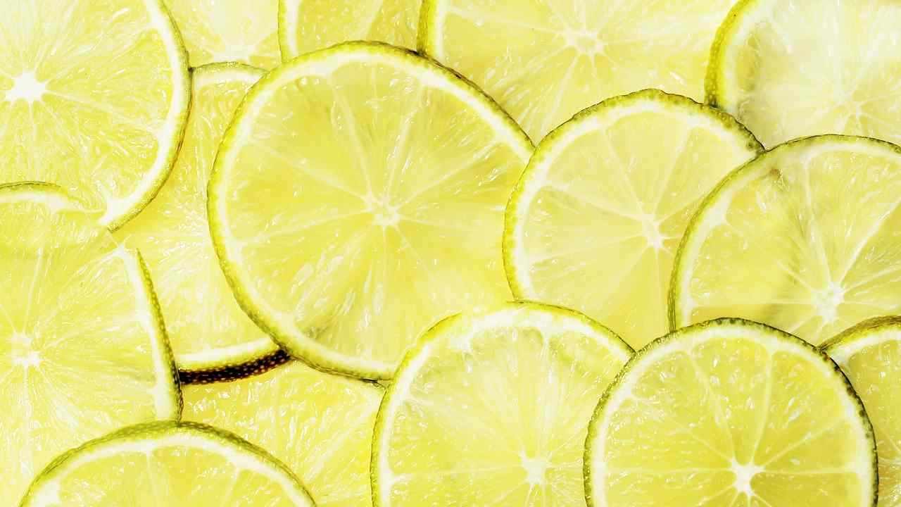 limone a tavola: tutte le proprietà