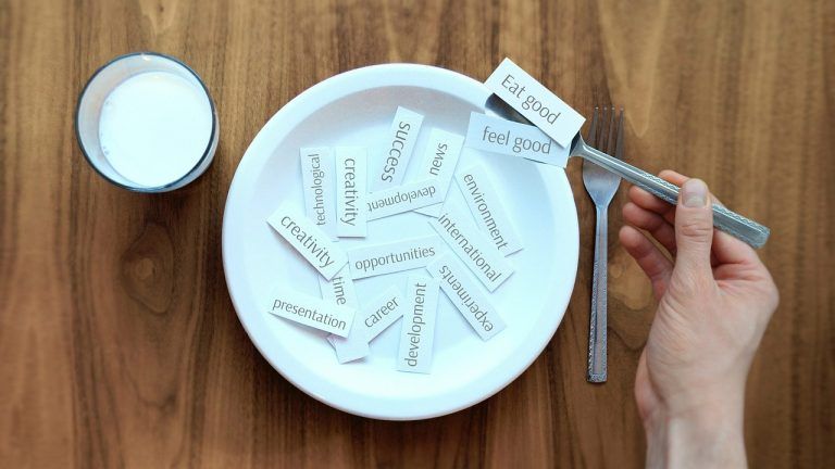 Mindful eating: che cos’è e perché è utile per la forma fisica Mindful eating: che cos’è e perché è utile per la forma fisica