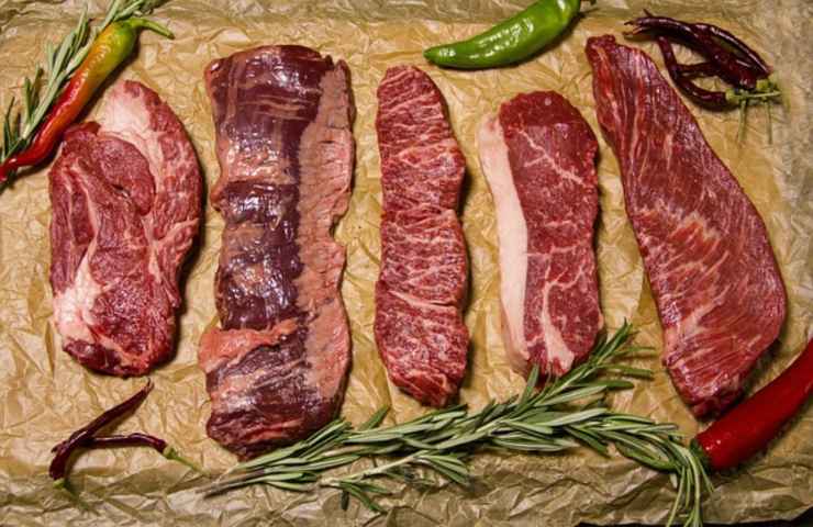 tagliata di manzo alimenti con B12