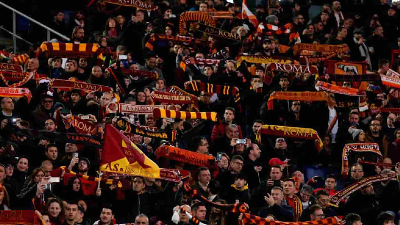 Tifosi Roma contestazione sconfitta Genoa